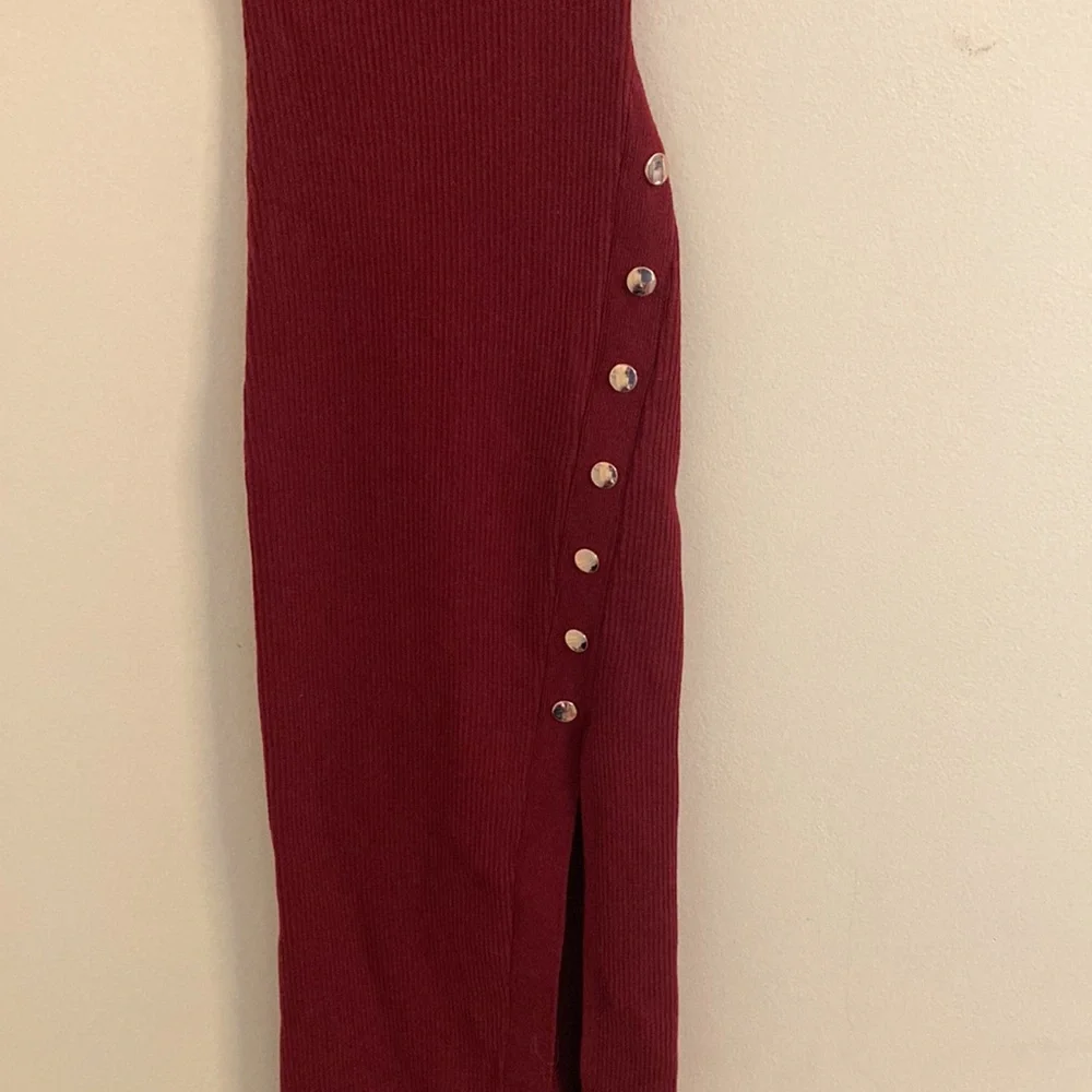 Red Dress - Picture 3 of 6